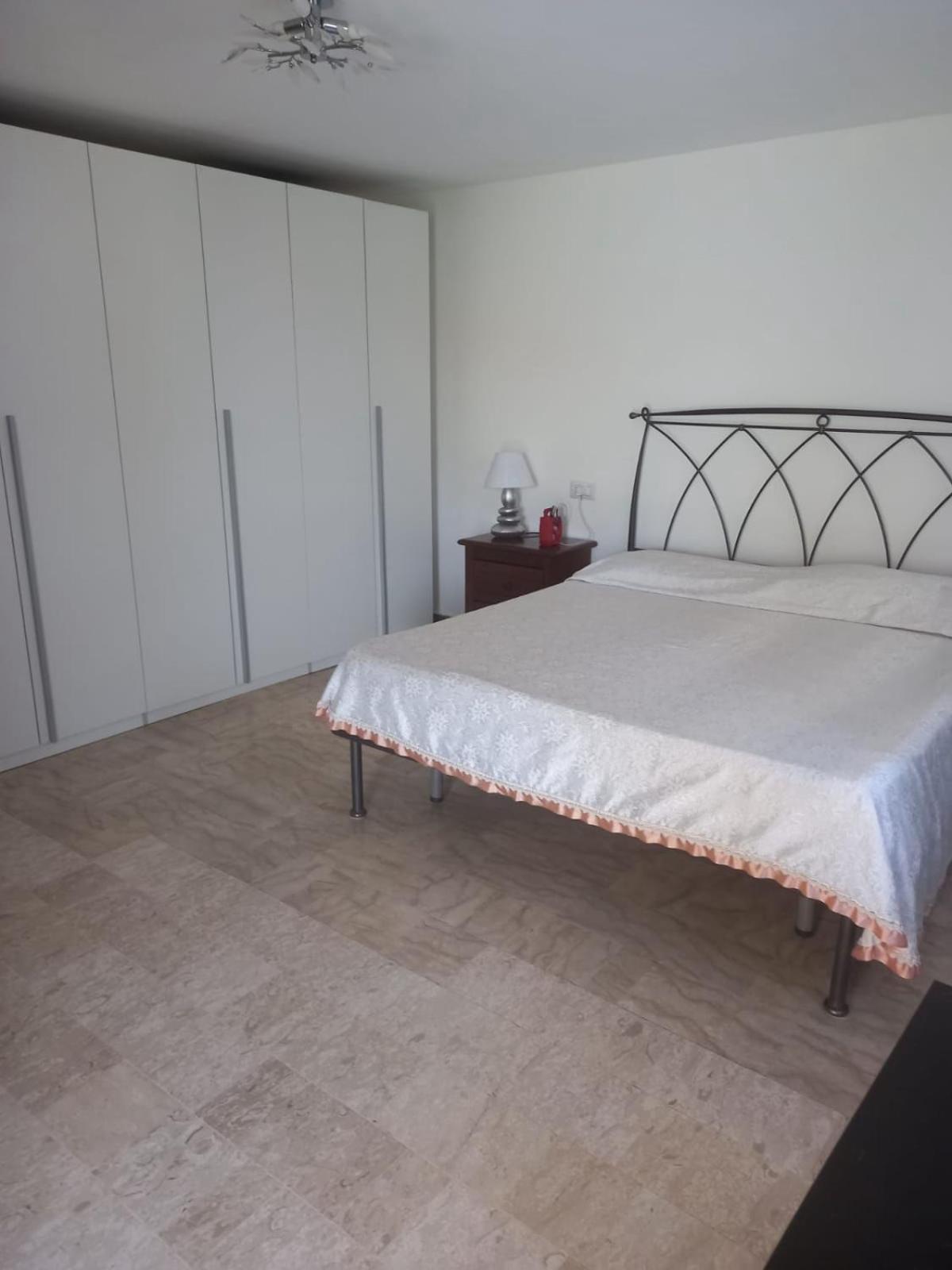 Guesthouseminturnoit Lucia Sparagna Minturno Exterior foto