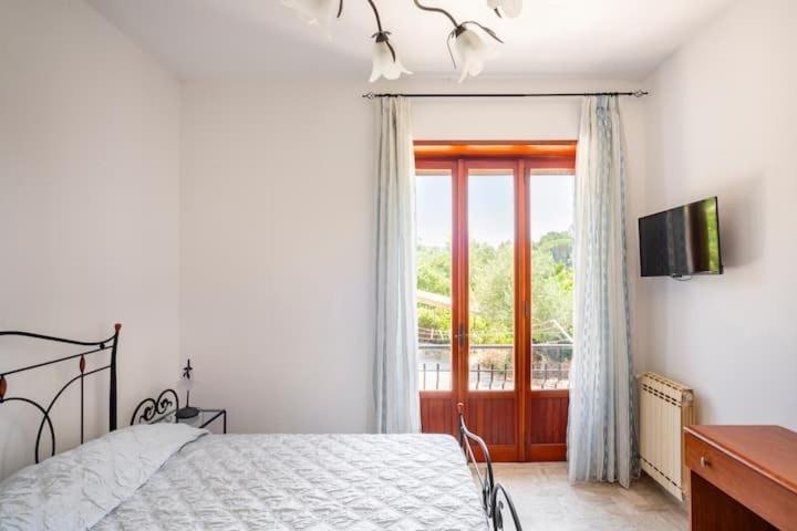 Guesthouseminturnoit Lucia Sparagna Minturno Exterior foto